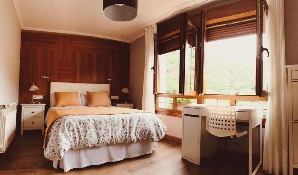 Hotel Rural El Torrejon Лас-Аренас Екстер'єр фото